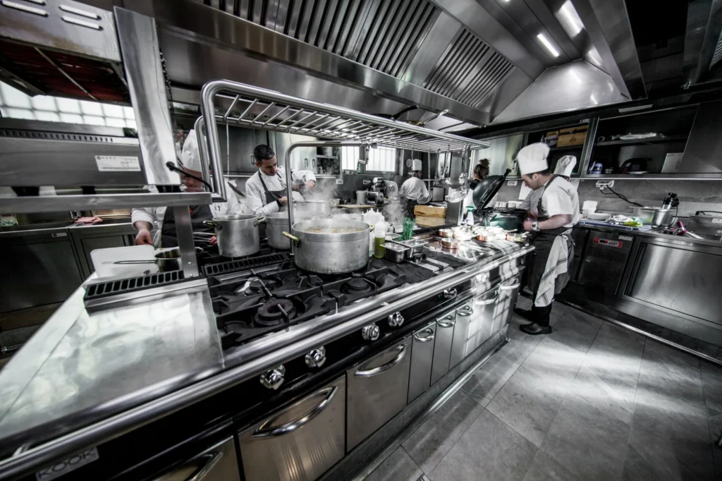 Magorabin | Torino - Servizio cucina