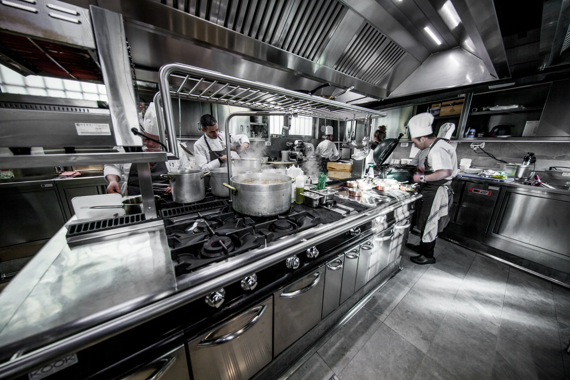 Magorabin | Torino - Kitchen service
